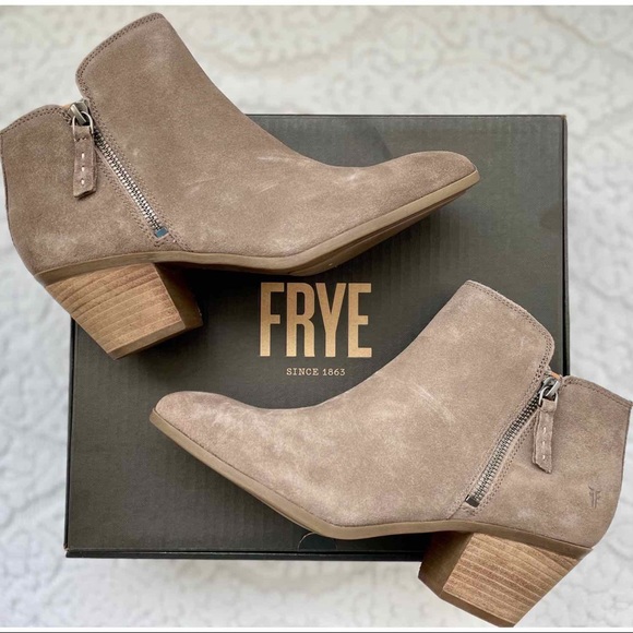 Frye Shoes - FRYE Women’s Judith Suede Zip Bootie 9.5 Taupe NIB